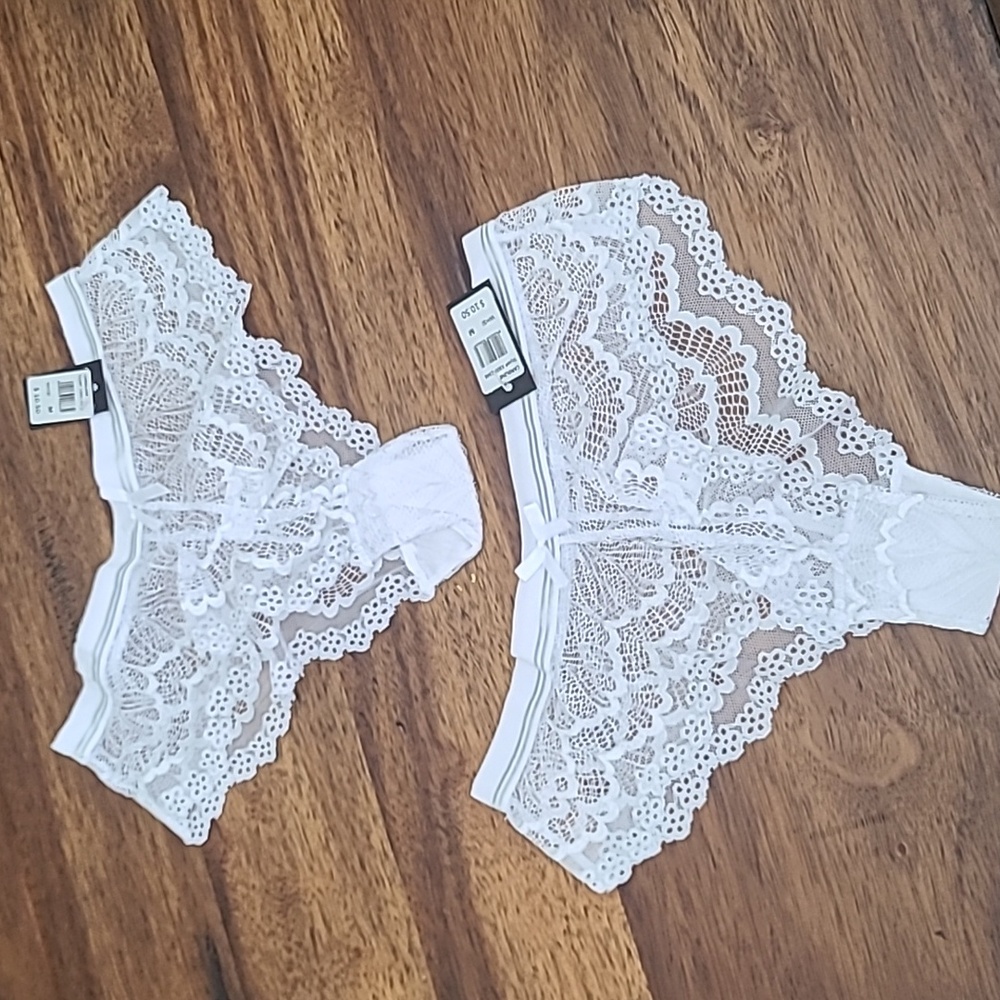 Frederick's Of Hollywood Size Medium white Caroline white Lace Panty .  2 Pairs